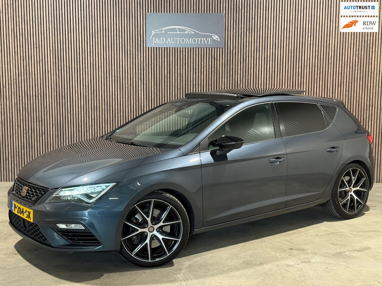 SEAT Leon - 2.0 TSI CUPRA Ultimate Edition 2020 PANO LED VIRTUAL - AutoWereld.nl
