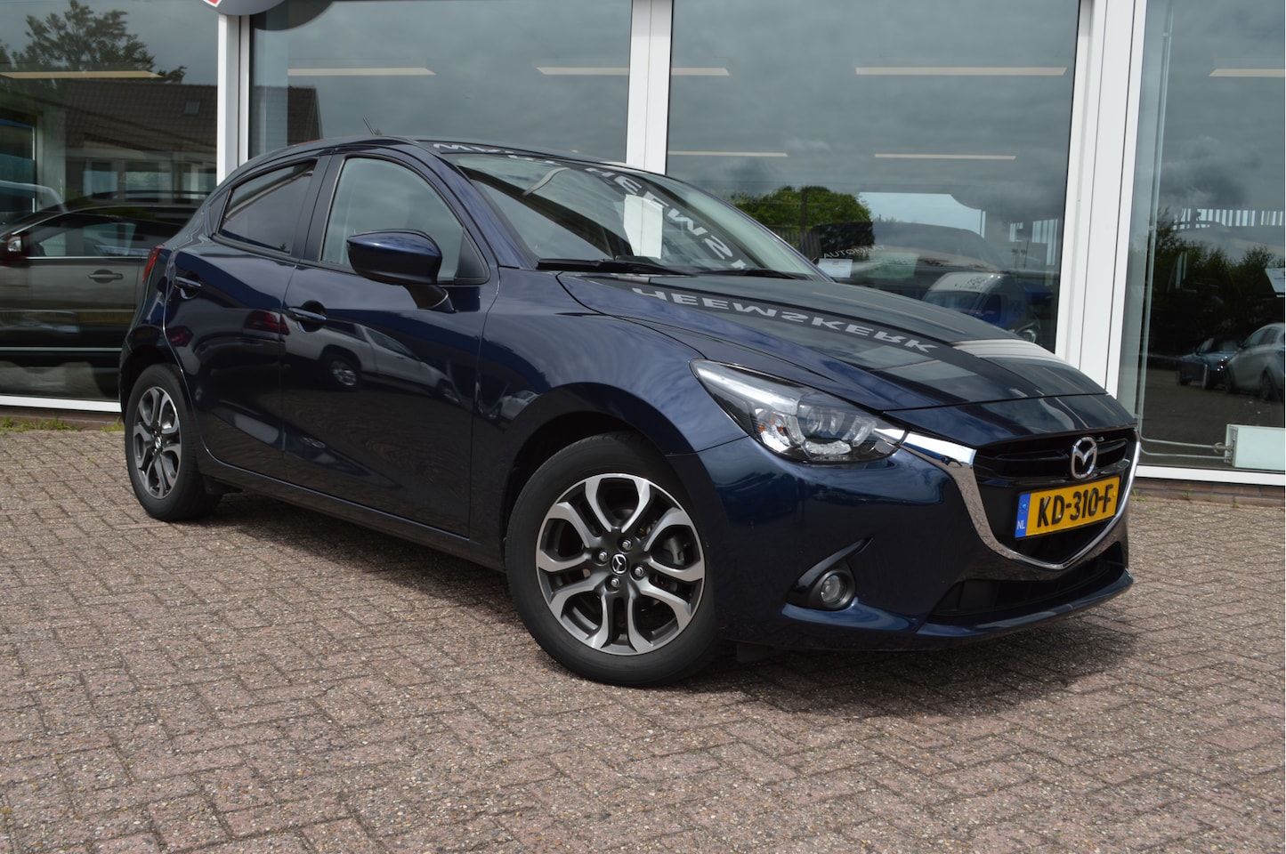 Mazda 2 - 1.5 Skyactiv-G GT-M Automaat | 1e eigen. | Lederen bekleding | Winterwielen - AutoWereld.nl