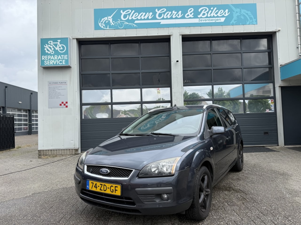 Ford Focus Wagon - 1.8-16V Amb. FlexiF. - AutoWereld.nl