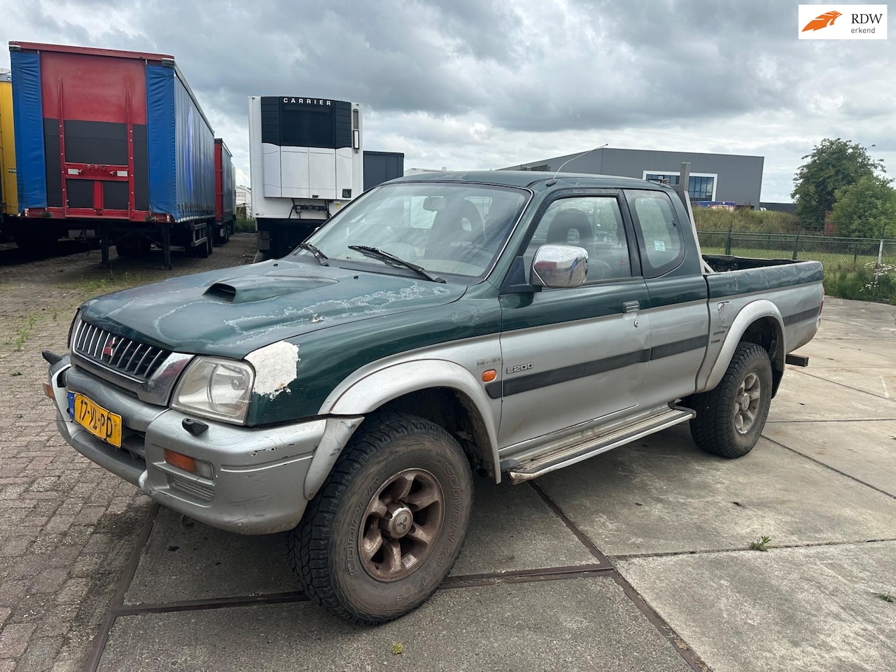 Mitsubishi L 200 - 2.5 Club Cab GLS ES Schuurvondst 4x4 - AutoWereld.nl