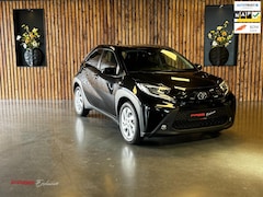 Toyota Aygo X - 1.0 VVT-i S-CVT Envy/AUTOMAAT/CAMERA/STOELVERWARMING/CARPLAY
