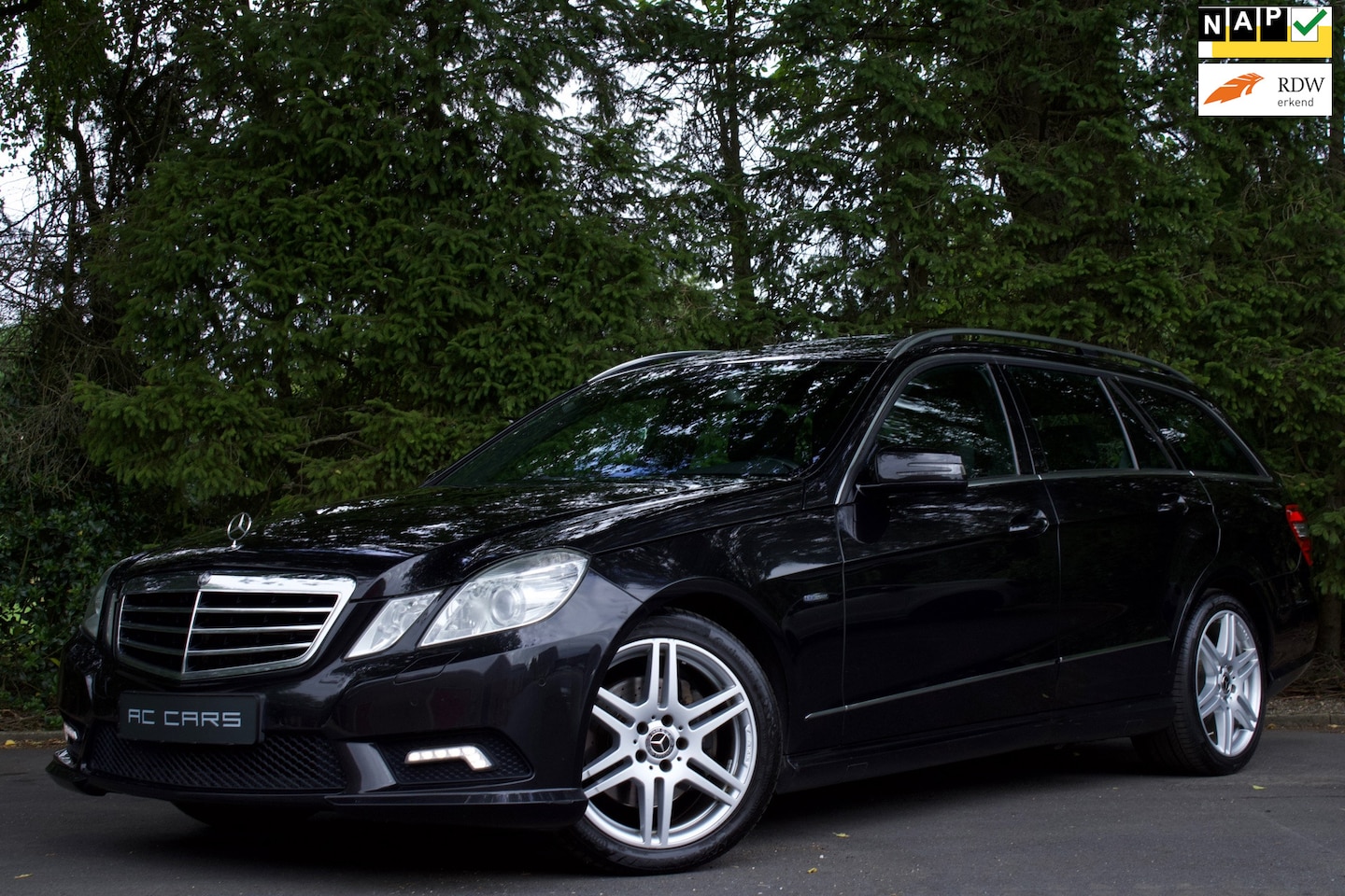 Mercedes-Benz E-klasse Estate - 350 AMG - Youngtimer/Pano/Memory! - AutoWereld.nl