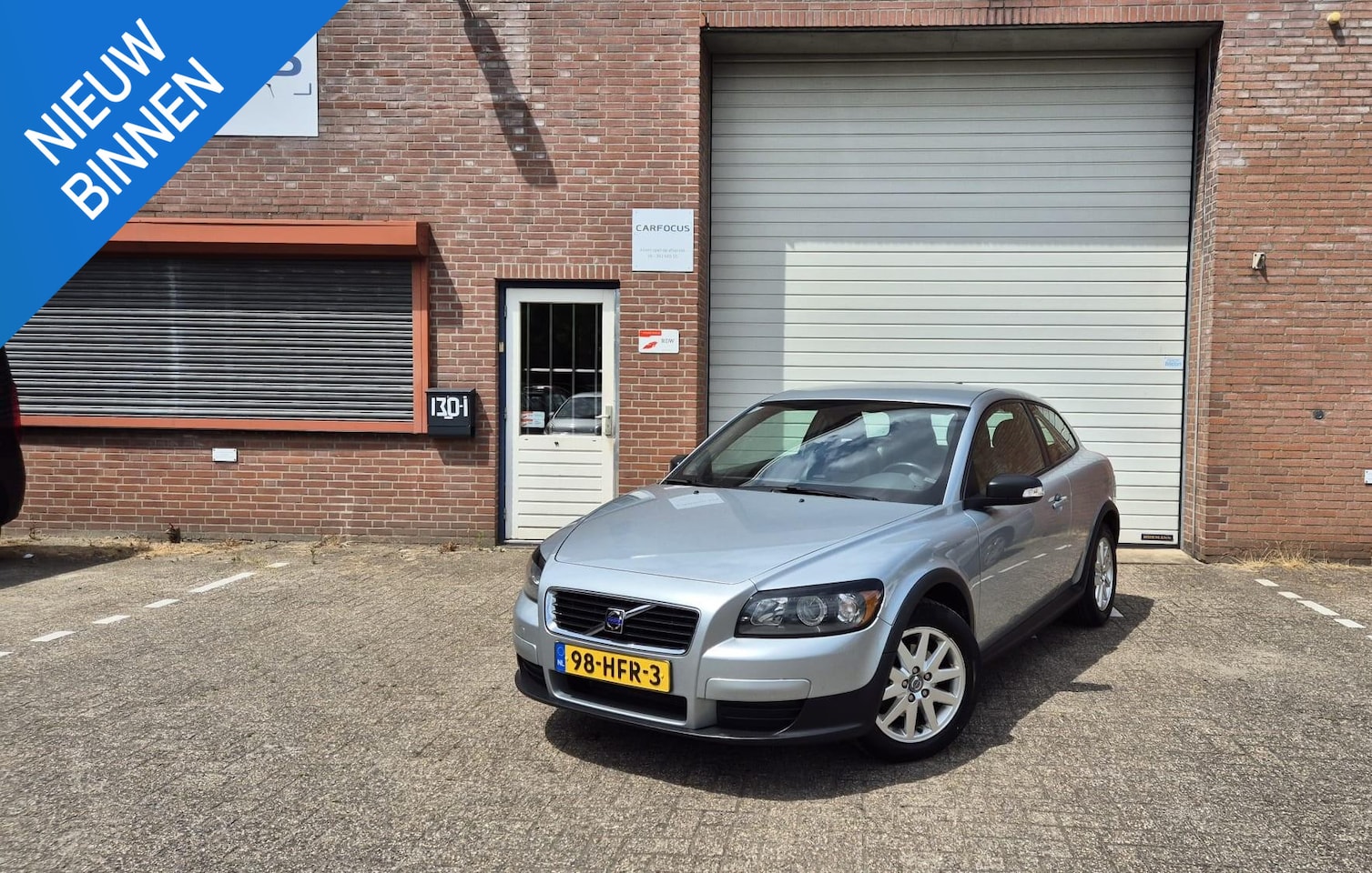 Volvo C30 - 1.6 Advantage NAP Leder 2e eigenaar PDC Trekhaak Airco APK - AutoWereld.nl