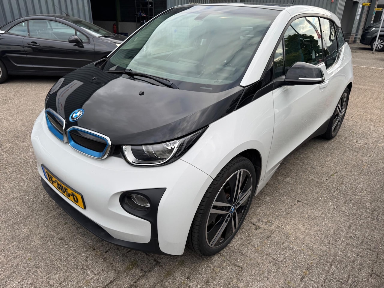 BMW i3 - Basis 22 kWh Automaat, Airco, Led - AutoWereld.nl