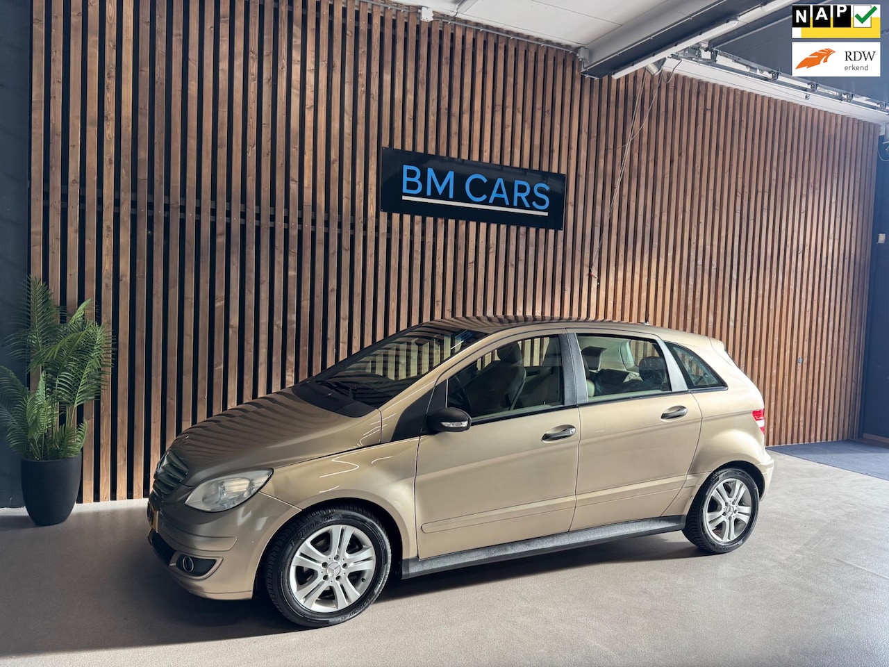 Mercedes-Benz B-klasse - 170 AUTOMAAT, PANODAK, Airco - AutoWereld.nl