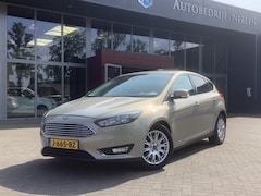 Ford Focus - 1.5i Titanium Automaat I dealer onderhouden