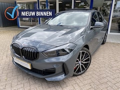 BMW 1-serie - 118i Exe H/K, Pano, Stoelver, M-sport