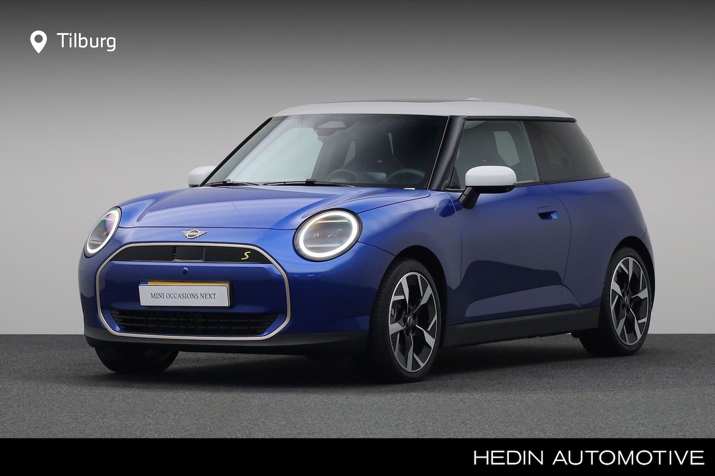 MINI Mini-Electric - Cooper SE Favoured XL 54.2 kWh | Pakket-XL | Panoramadak | Elektrsch verstelbare stoelen | - AutoWereld.nl