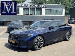 BMW i5 - eDrive40 84 kWh ORIG. NL. NAP KM. | MEGA VOL | M-SPORTPAKKET | PANO | HARMAN&KARDON