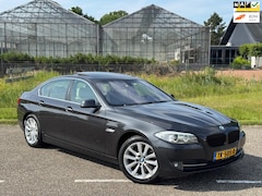 BMW 5-serie - 530i High Executive Navi | Schuifdak | Leder | HUD | Memory | Camera | 6 NW INJECTOR