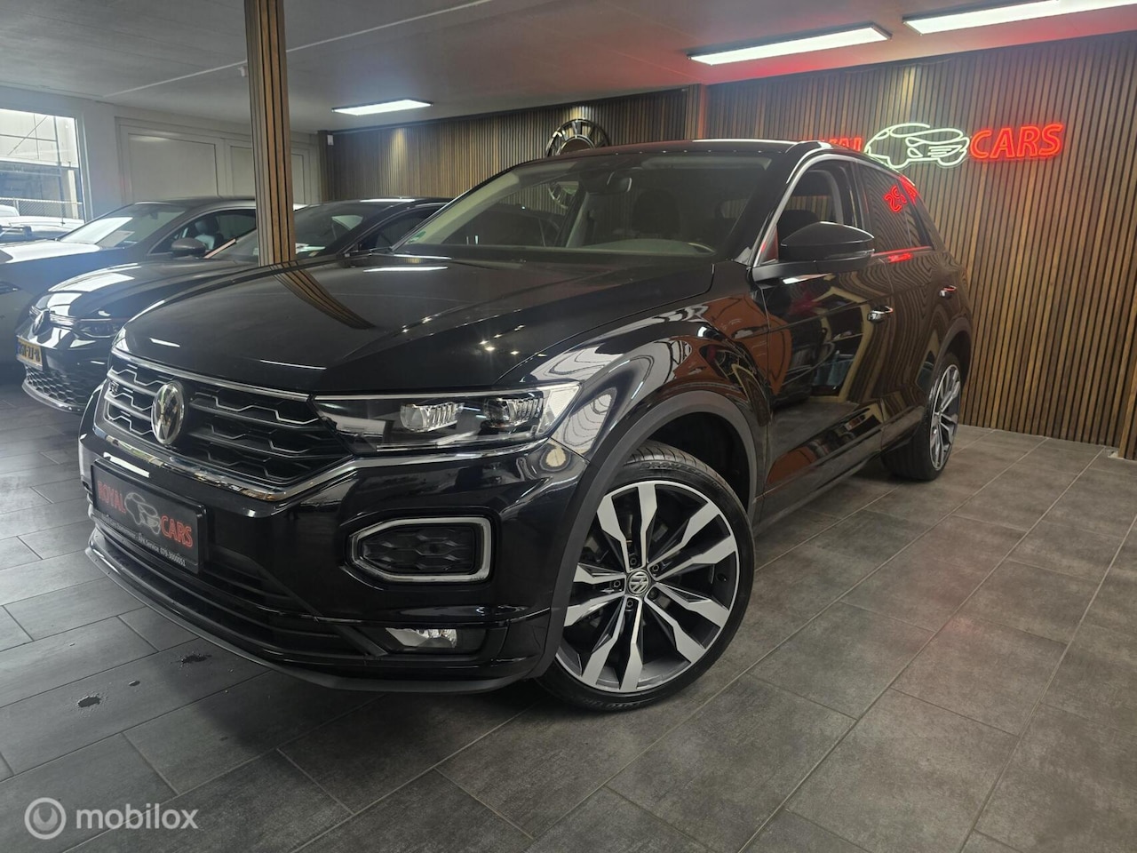 Volkswagen T-Roc - 1.5 TSI R-Line / Virtual/ ACC/ Lane Assistent - AutoWereld.nl