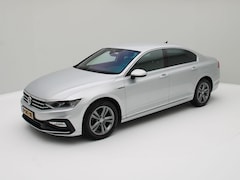 Volkswagen Passat - 1.5 TSI Elegance Business R