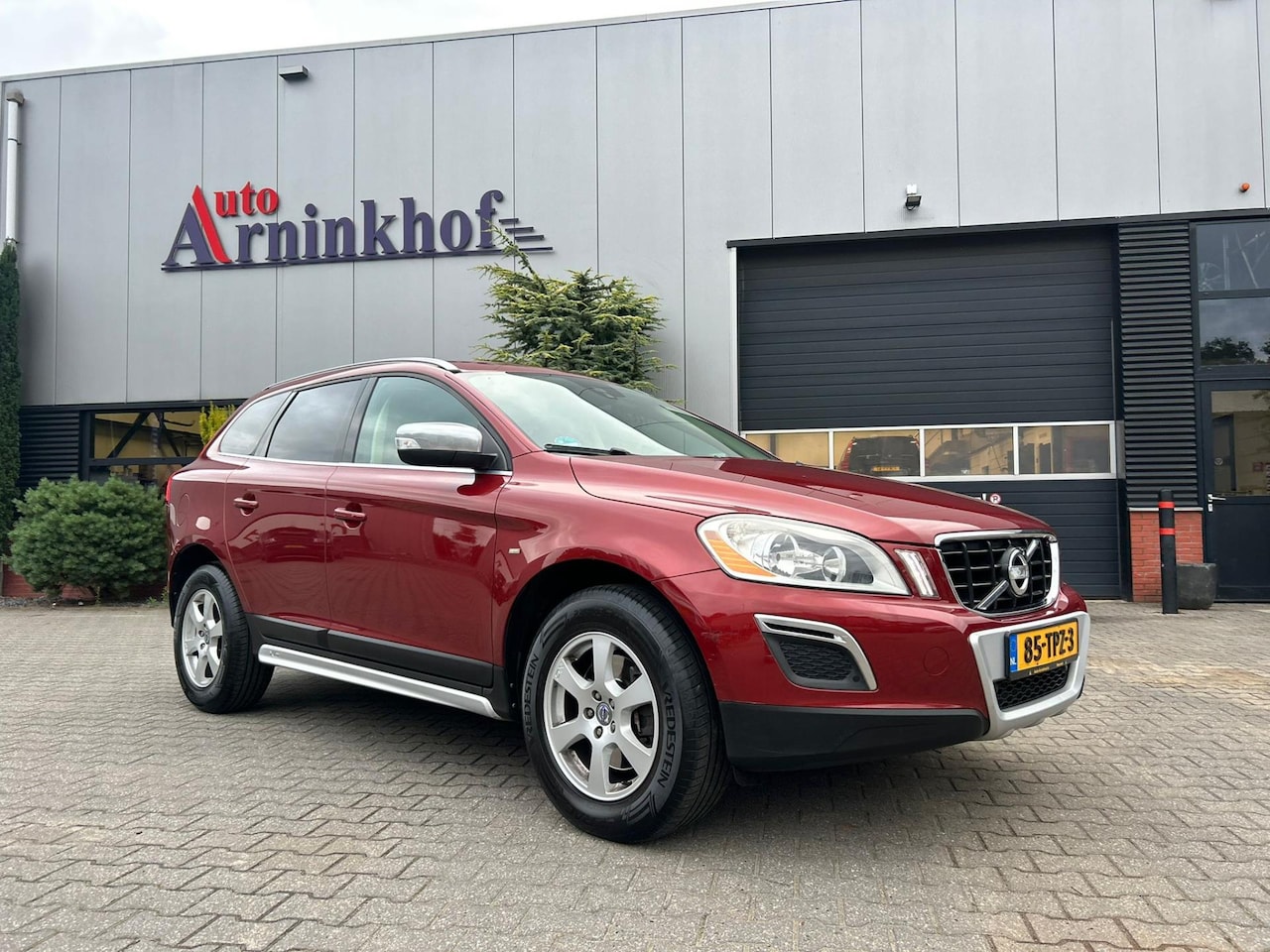 Volvo XC60 - 2.0 D3 Kinetic - AutoWereld.nl