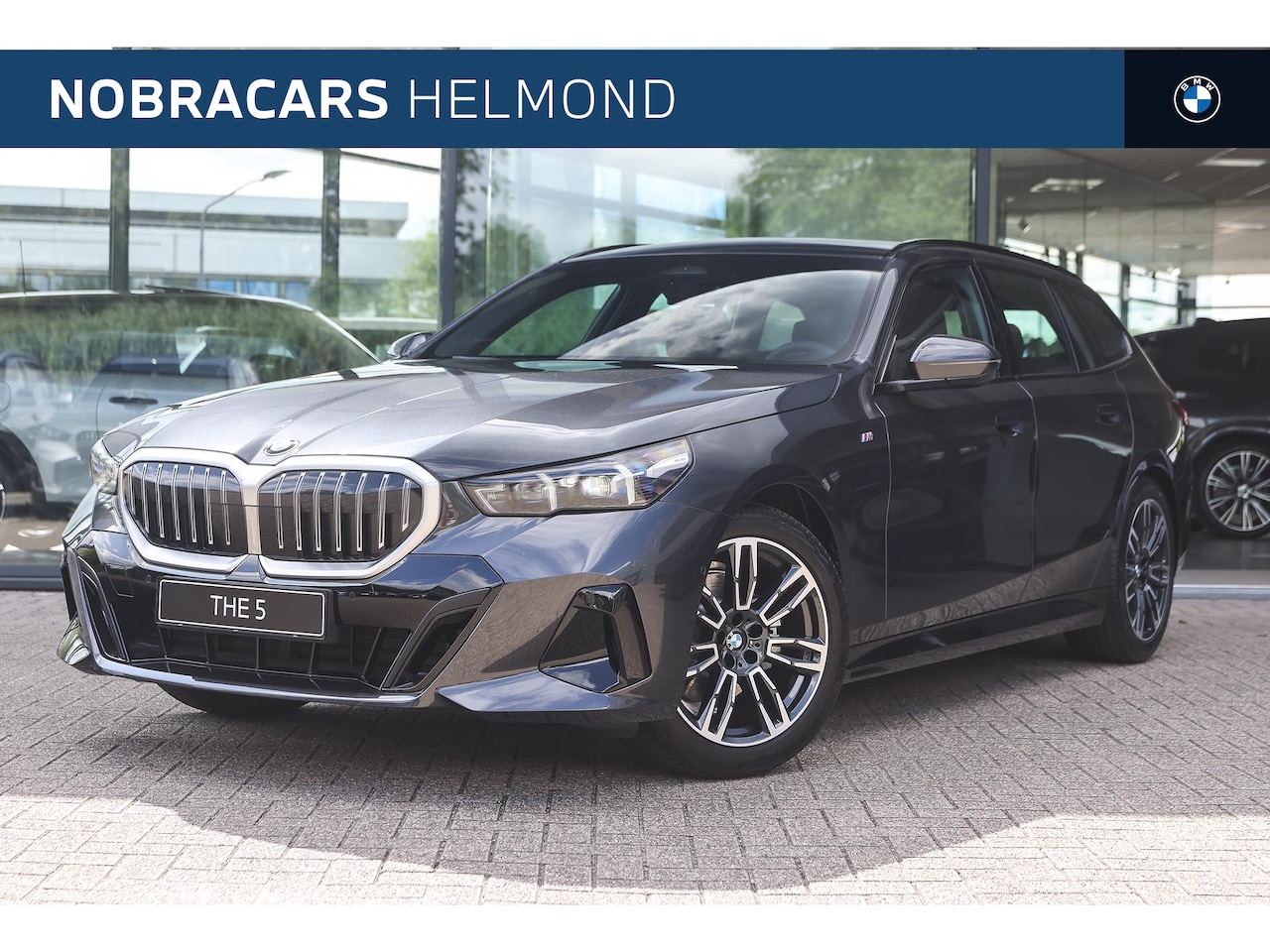 BMW 5-serie Touring - 520i M Sport Automaat / Trekhaak / Adaptieve LED / Parking Assistant / M Sportonderstel / - AutoWereld.nl