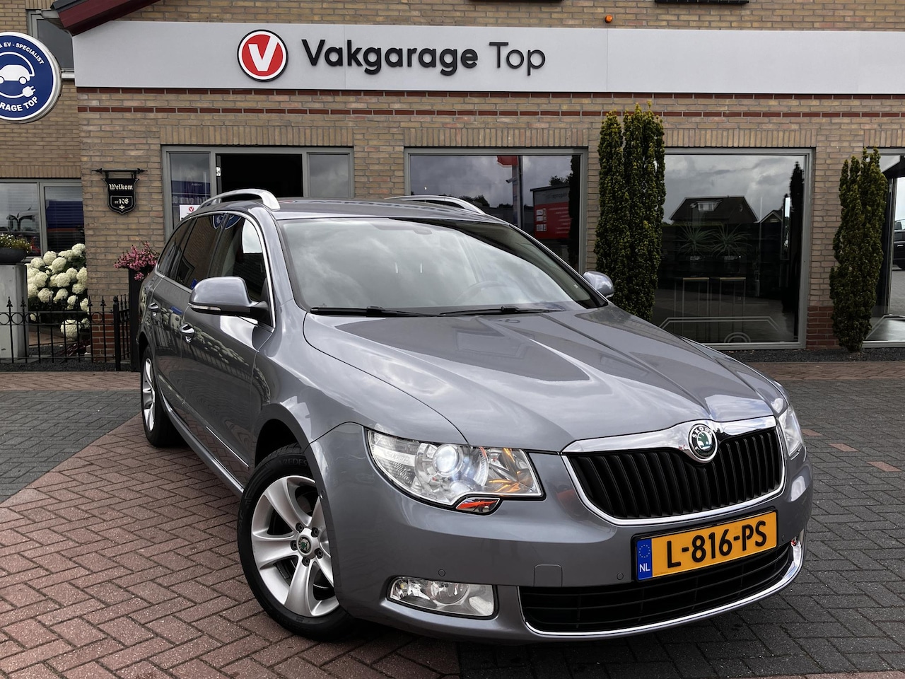 Skoda Superb Combi - 1.8 TSI | Camera | Elektr. stoelen | 100% onderhouden - AutoWereld.nl