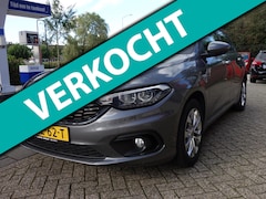 Fiat Tipo - 1.4 Lounge Camera / Parkeersensoren / Navi / Apple CarPlay