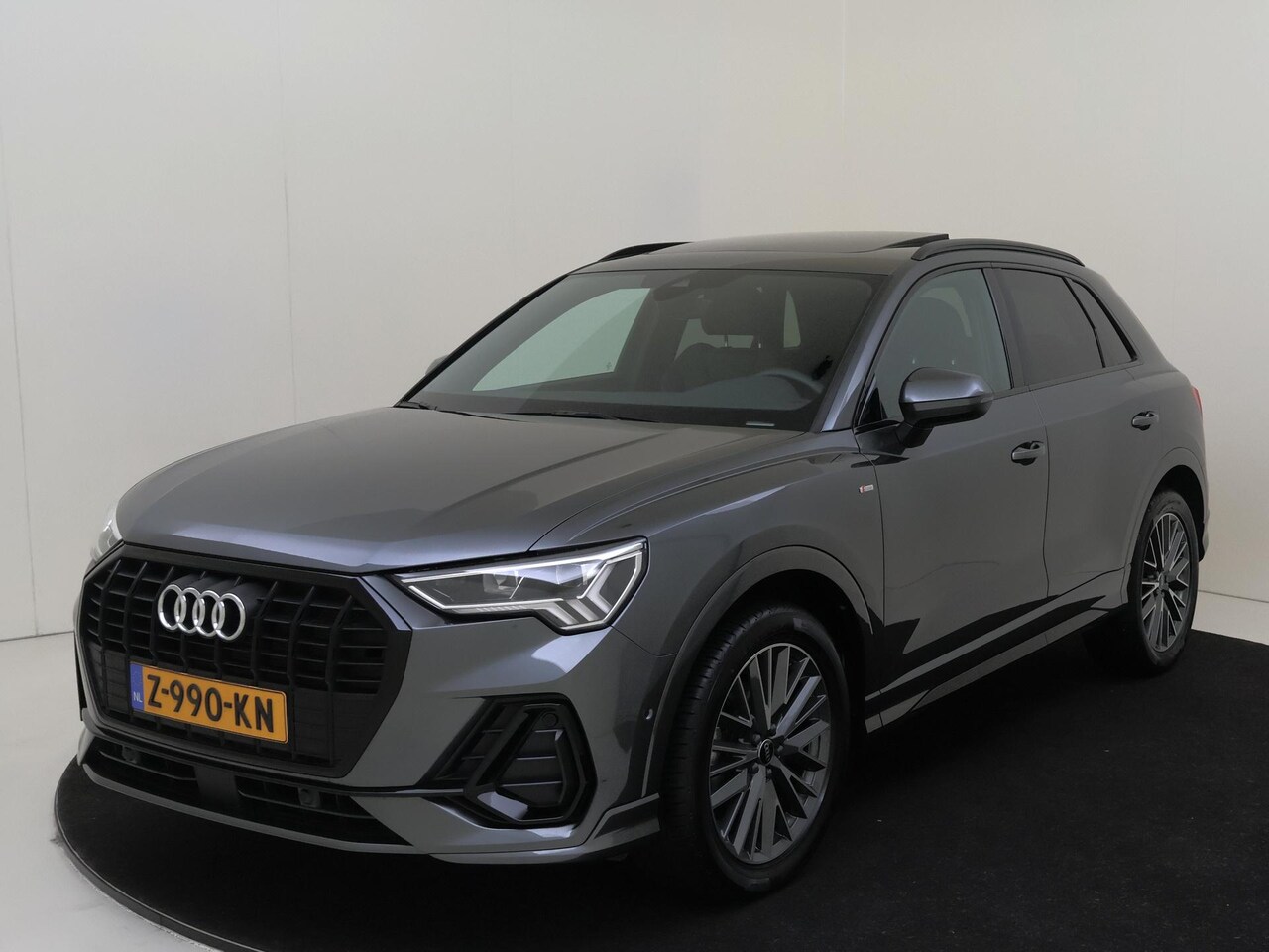 Audi Q3 - 35 TFSI S edition Competition | Panoramadak | Parkeerasisstent | Keyless | Navigatie Plus - AutoWereld.nl