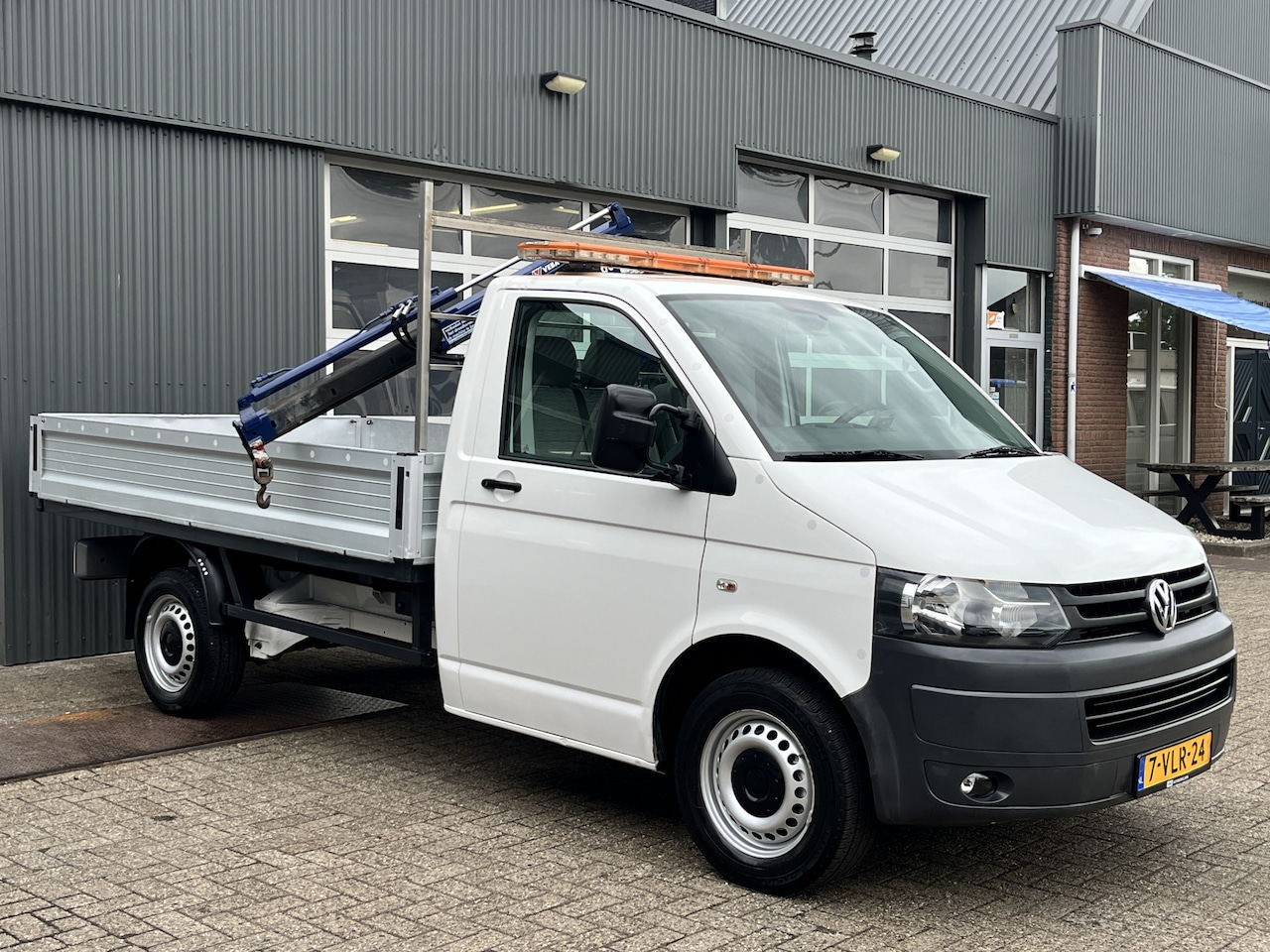 Volkswagen Transporter - 2.0 TDI L2H1 Laadkraan Amco Veba open laadbak Pick-up Airco Trekhaak 2200 kg trekgewicht 3 - AutoWereld.nl