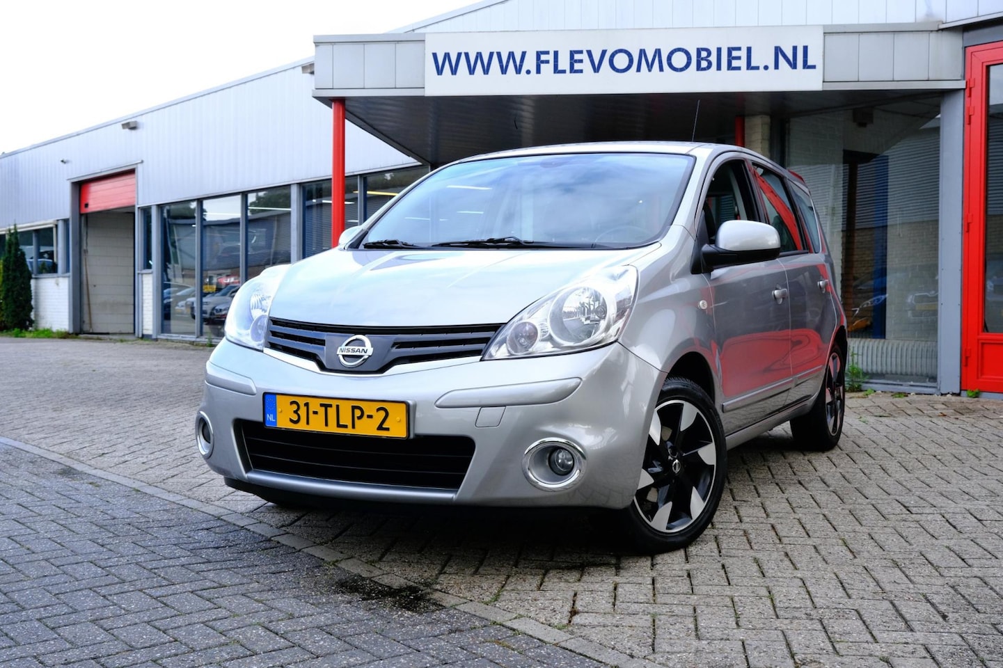 Nissan Note - 1.6 Life + 5-drs Aut. Clima|LMV|Cruise|Trekhaak - AutoWereld.nl