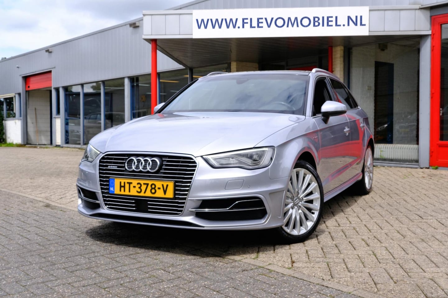 Audi A3 Sportback - 1.4 e-tron PHEV Ambition Pro Line plus Aut Pano|S Line|Navi|Half Leder - AutoWereld.nl