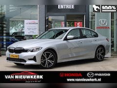 BMW 3-serie - 320i 184pk Automaat M velgen | lage KM | carplay