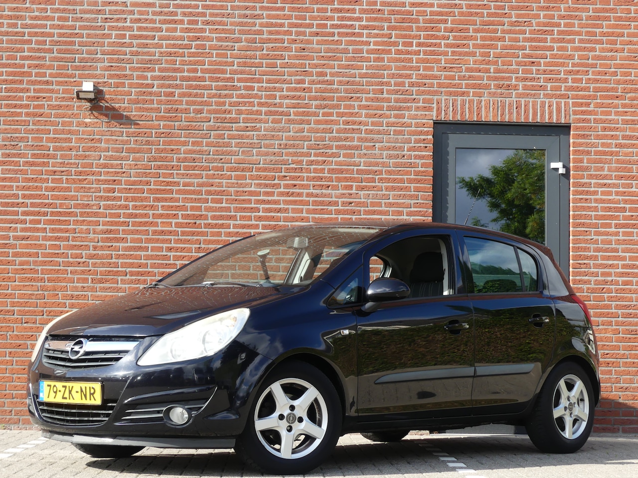 Opel Corsa - 1.4-16V Airco - AutoWereld.nl