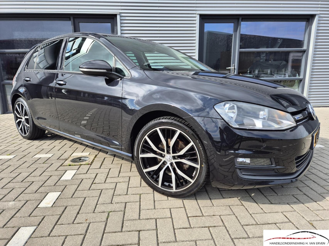 Volkswagen Golf - 1.0 TSI DEALERONDERHOUDEN NAVI 18" PDC - AutoWereld.nl