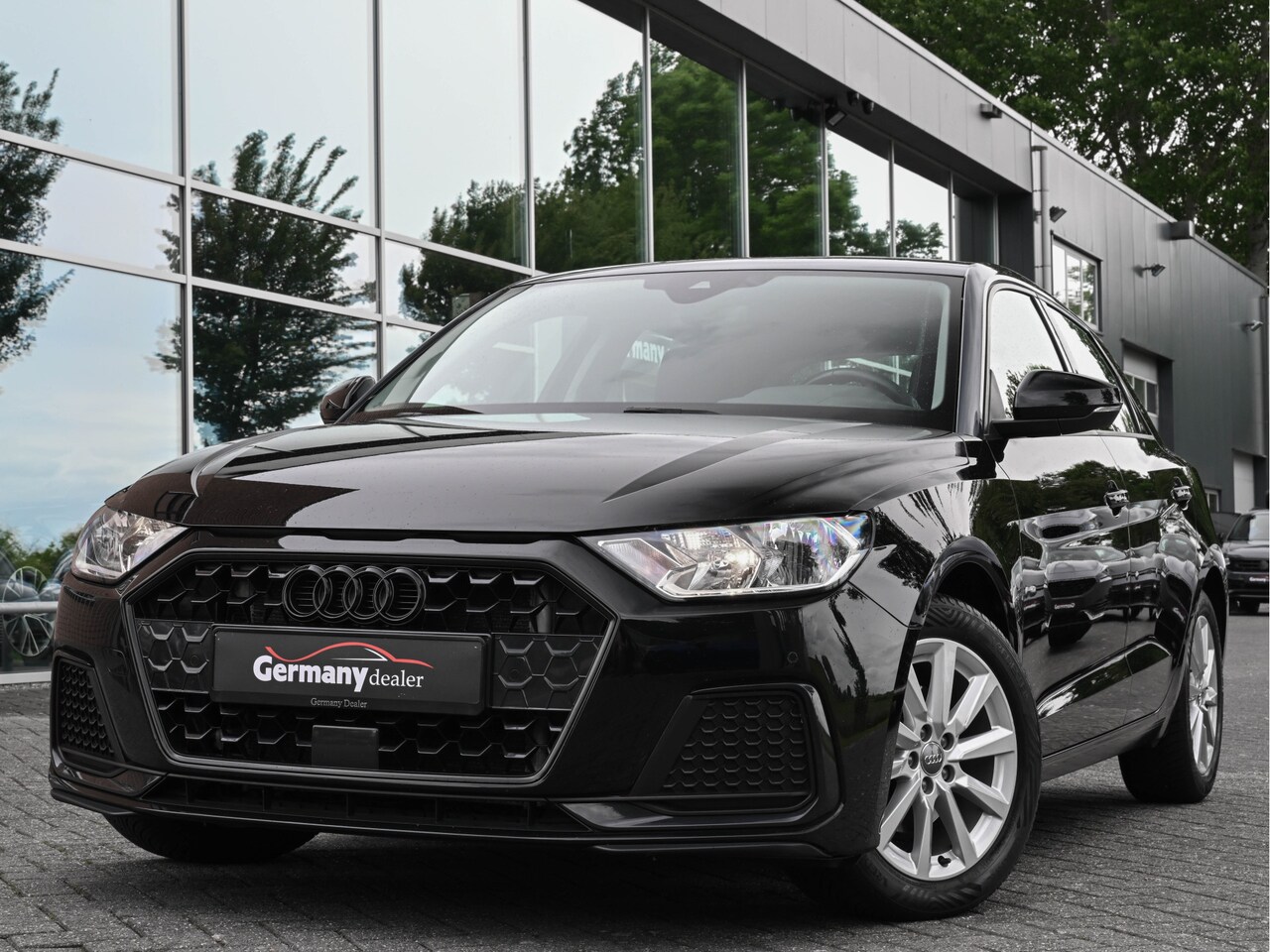 Audi A1 Sportback - 30TFSI 116pk Pro Line S Virtual Audi Sound Navi Stoelverw Bi-Tone Park sensoren - AutoWereld.nl