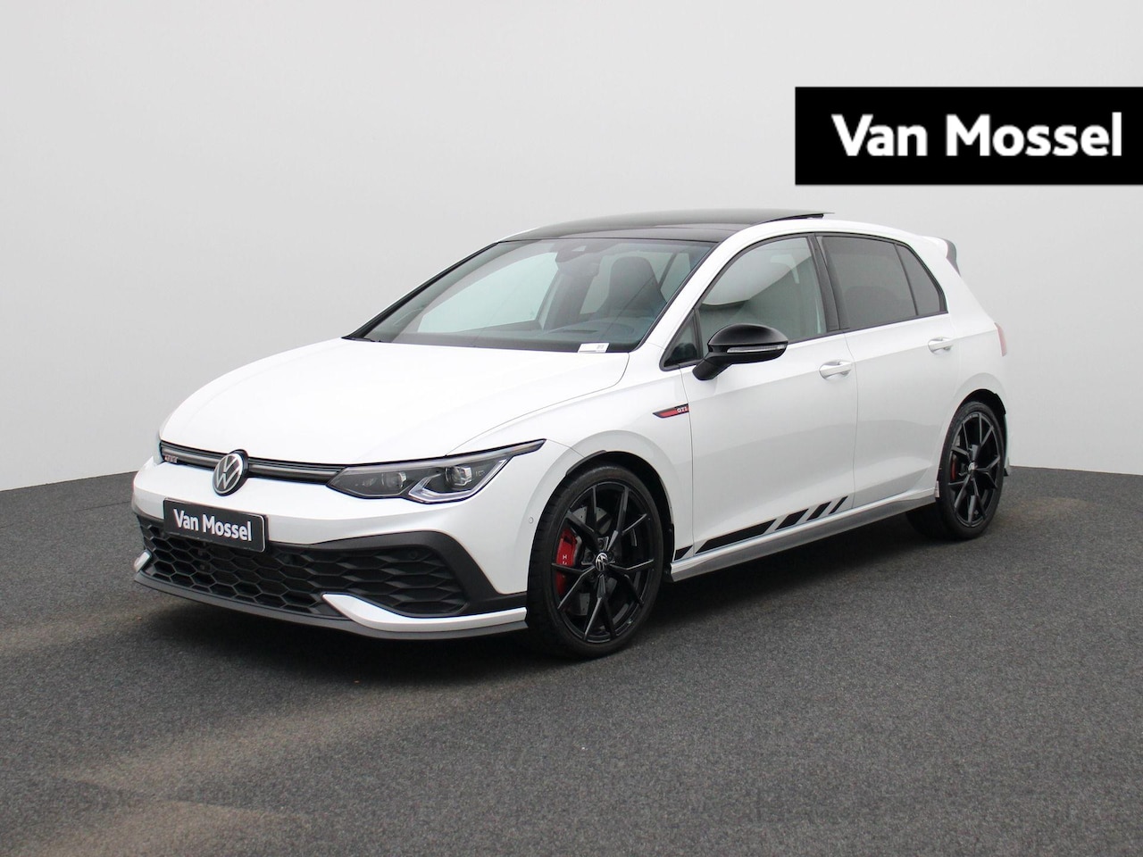 Volkswagen Golf - 2.0 TSI GTI | Clubsport | 300 PK | Automaat | Black Style Pack | Panorama Schuif/Kantel Da - AutoWereld.nl