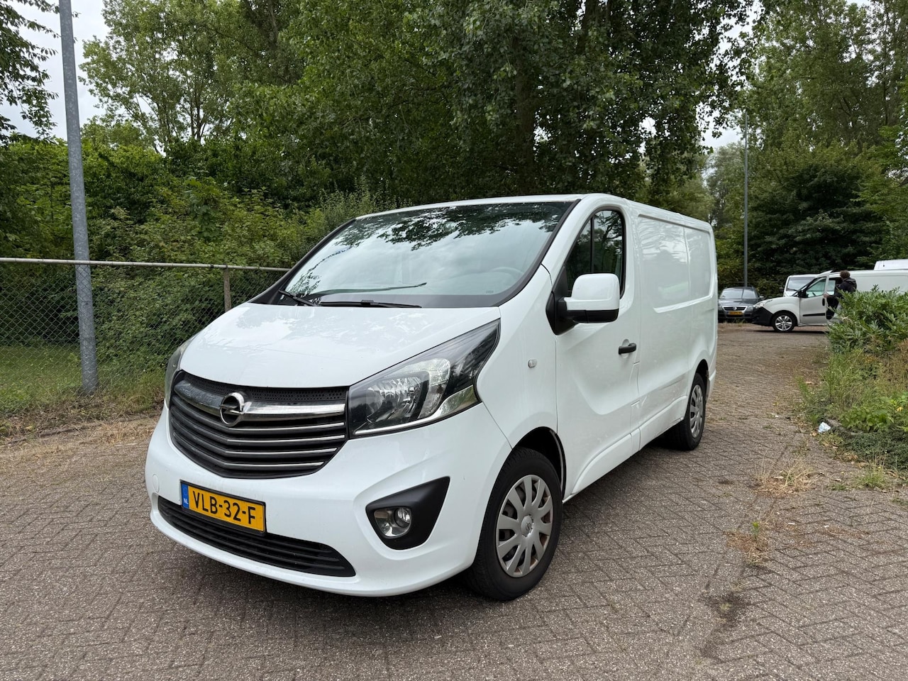 Opel Vivaro - 1.6 CDTI Euro 6 NW APK Airco Cruise 3pers - AutoWereld.nl