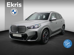 BMW iX1 - eDrive20 67 kWh M Sportpakket Pro | Premium Pack | Comfort Pack | Travel Pack | Stuurwielr