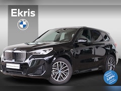 BMW iX1 - xDrive30 Launch Edition 67 kWh M sportpakket | Travel Pack | Harman Kardon