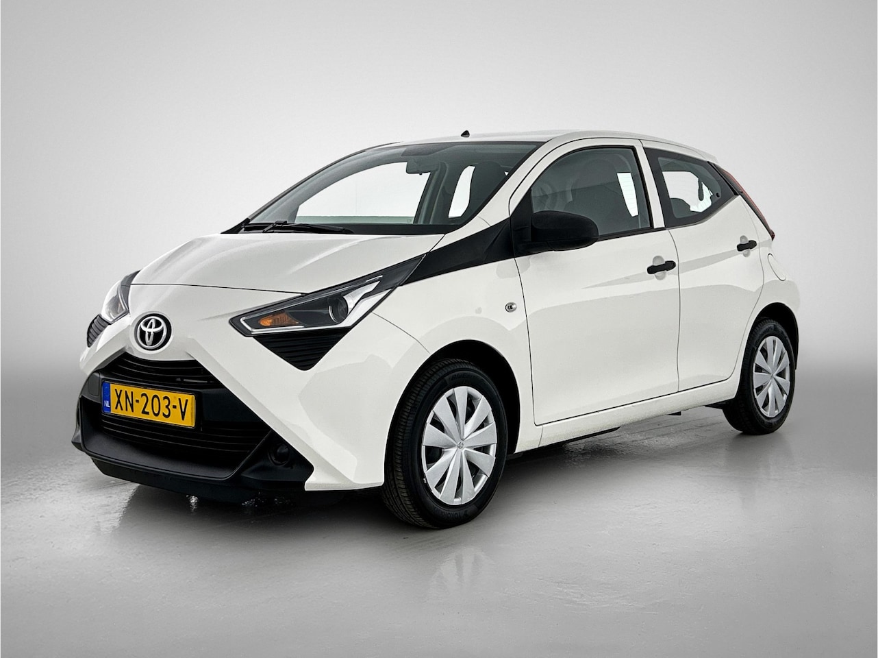 Toyota Aygo - 1.0 VVT-i x-fun | Airco | Centrale vergrendeling | - AutoWereld.nl
