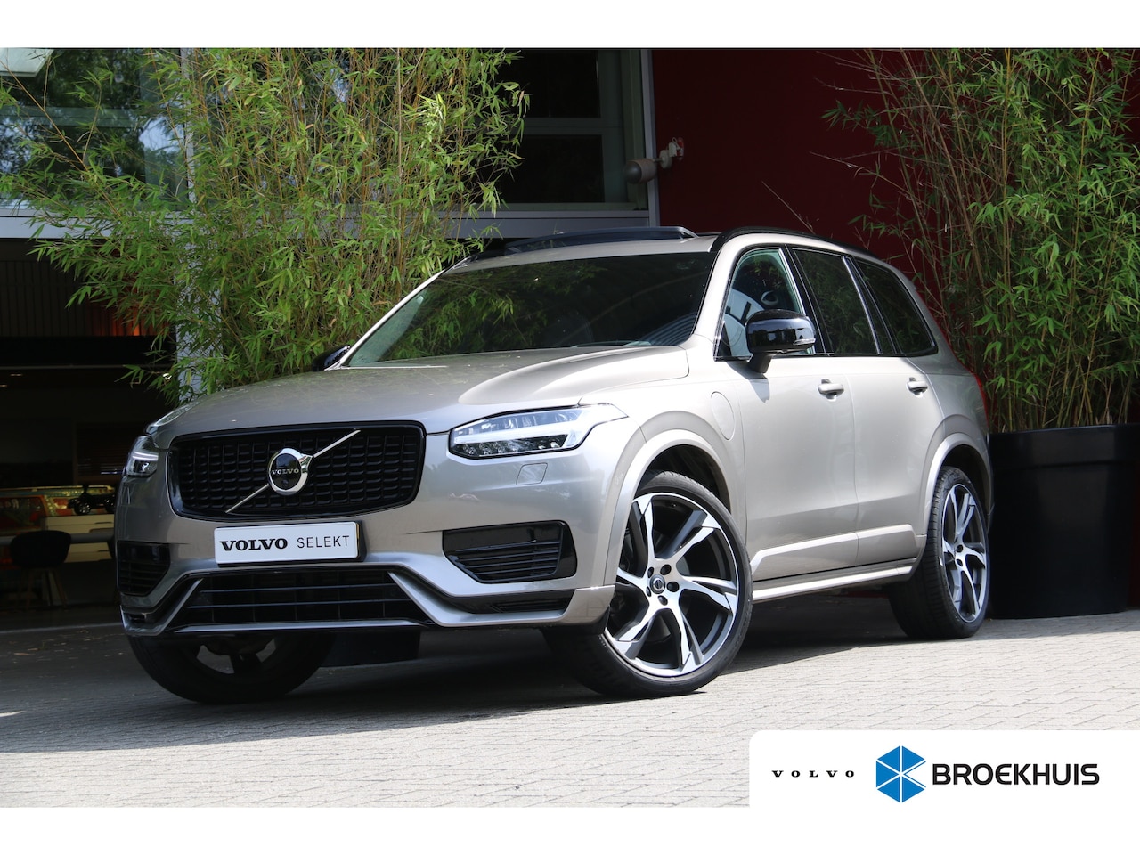 Volvo XC90 - 2.0 T8 Recharge AWD R-Design | Luchtvering | Bowers&Wilkins | Trekhaak | Panoramadak | Pil - AutoWereld.nl