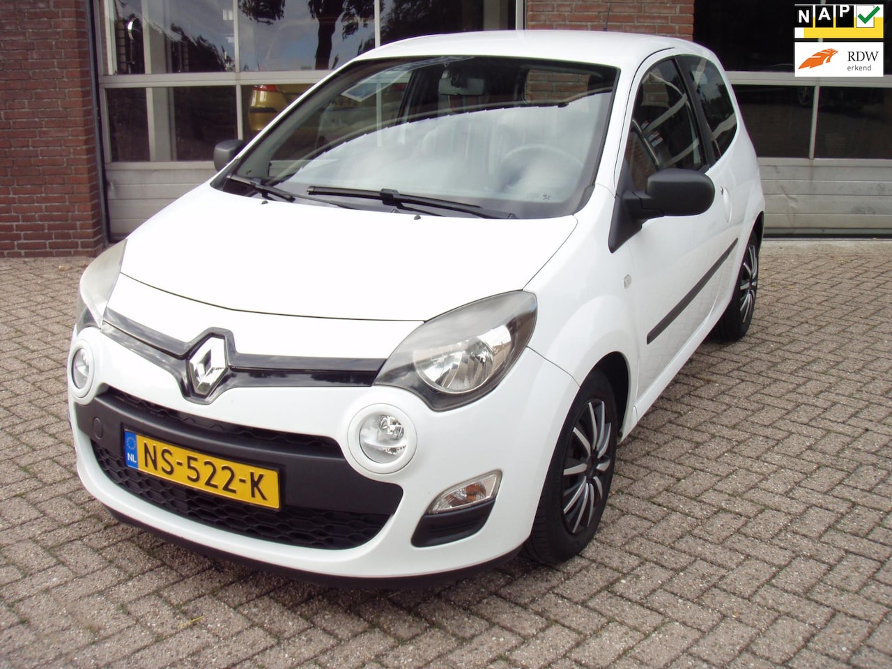 Renault Twingo - 1.2 16V Parisienne 1.2 16V Parisienne - AutoWereld.nl