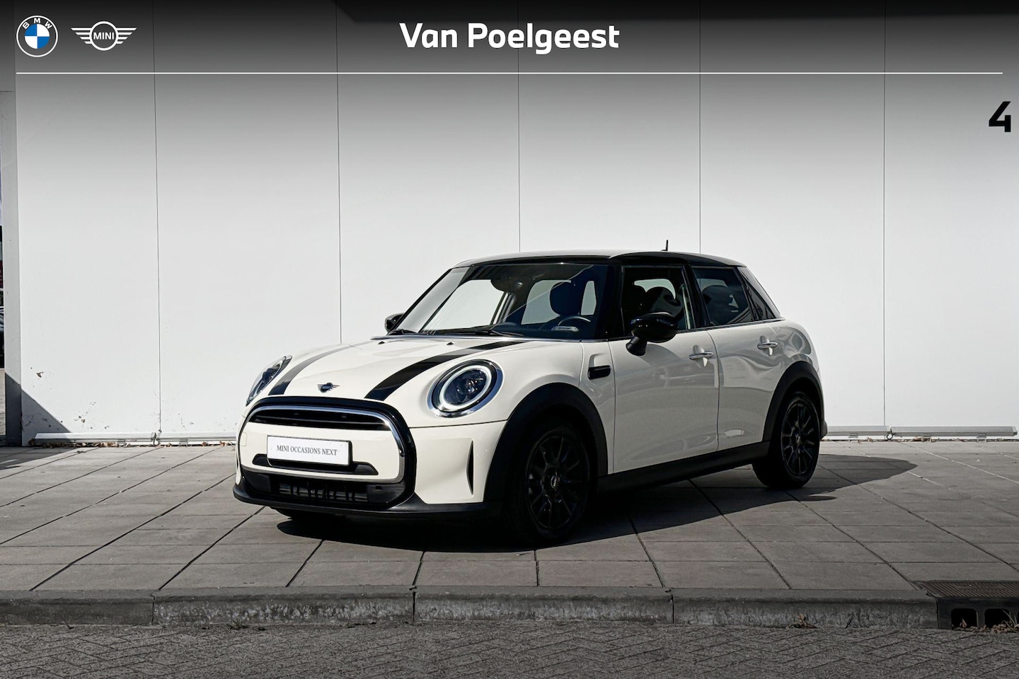 MINI Cooper - 5-deurs 1.5 Business Edition Stuurwielrand Verwarming / 16 Inch / Comfort Acces / Getinte - AutoWereld.nl