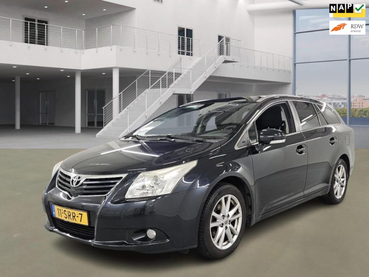 Toyota Avensis Wagon - 1.8 VVTi Business EXPORT - AutoWereld.nl