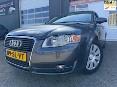 Audi A4 Limousine - 1.6 Pro Line Business van 2de Eigenaar met parkeersensoren en trekhaak en airco