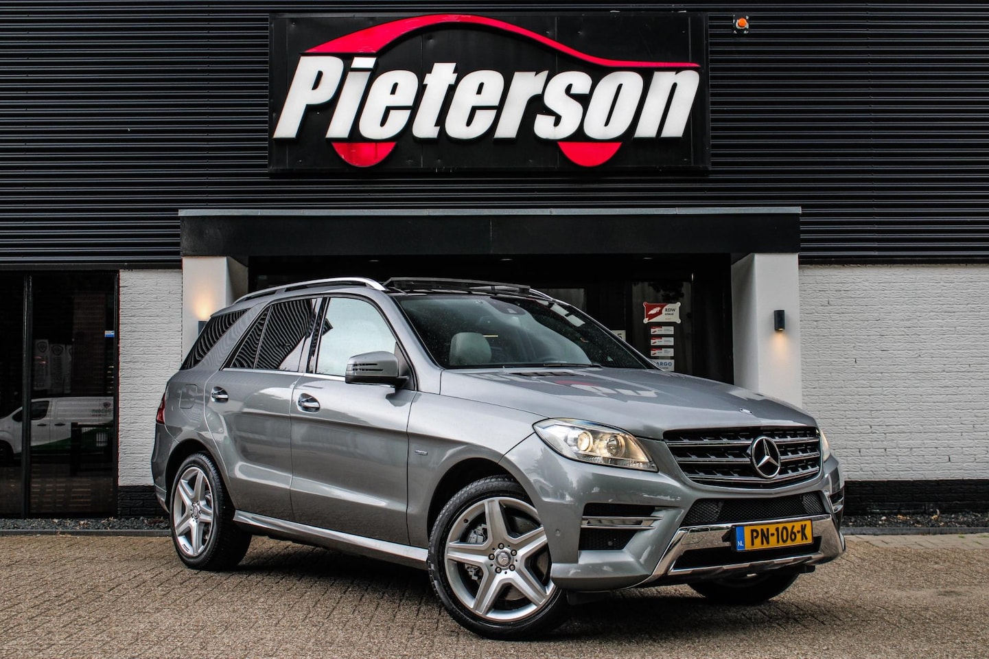 Mercedes-Benz M-klasse - 350 Edition 1 AMG PANO H&K CAMERA - AutoWereld.nl