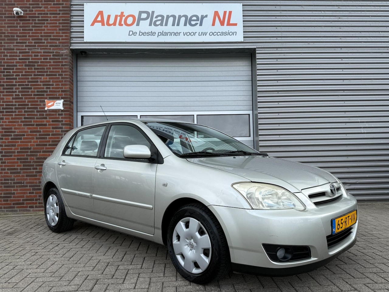 Toyota Corolla - 1.6 VVT-i Linea Sol! 5-Deurs! Clima! Cruise! - AutoWereld.nl