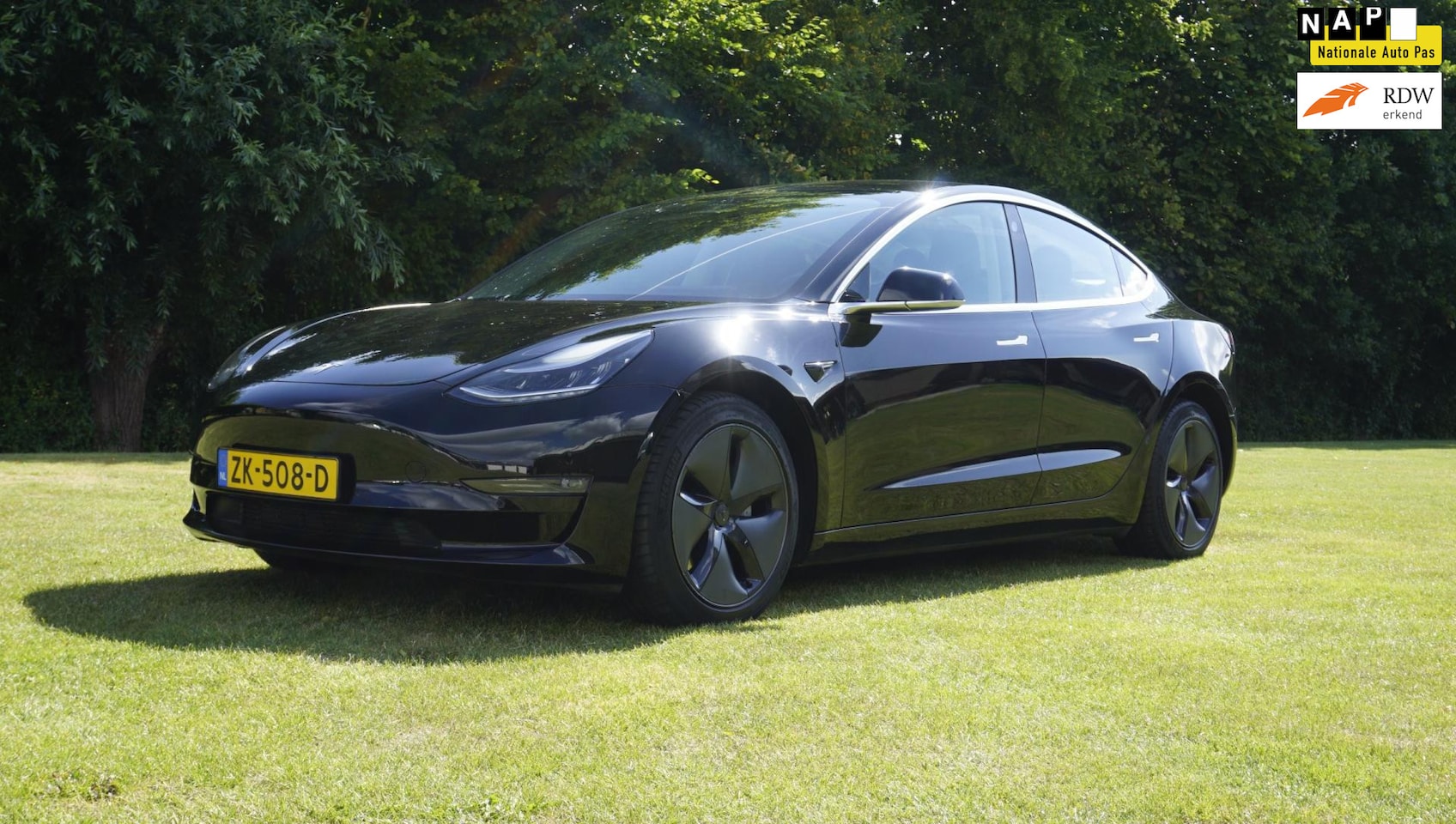 Tesla Model 3 - Long Range RWD Long Range AWD 75 kWh Panoramadak zwart leder - AutoWereld.nl