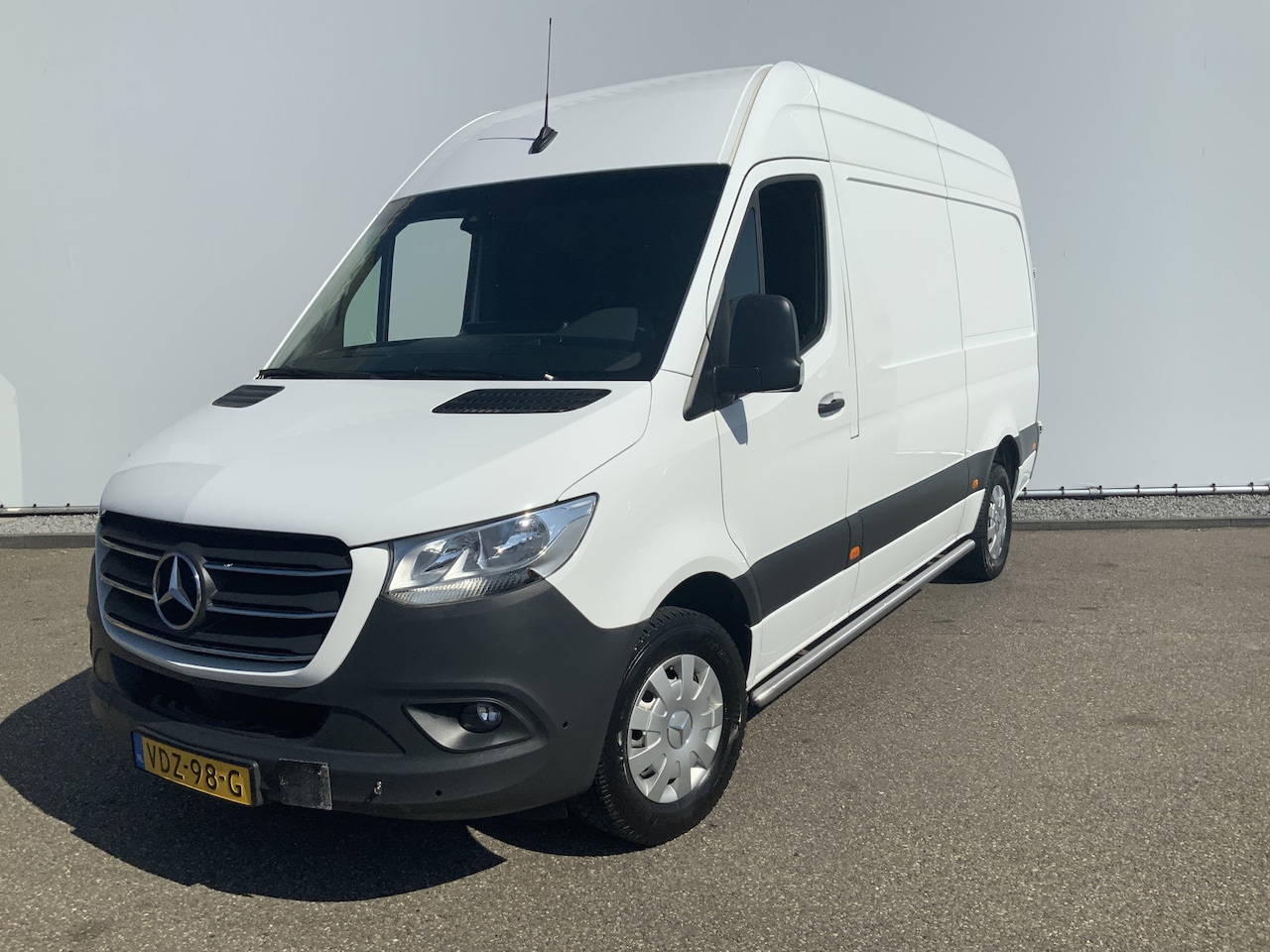 Mercedes-Benz Sprinter - 316 2.2 CDI L2H2 DC Automaat Cruise Airco 3 Zits Webasto Camera Navi Trekhaak 3500 kg Euro - AutoWereld.nl