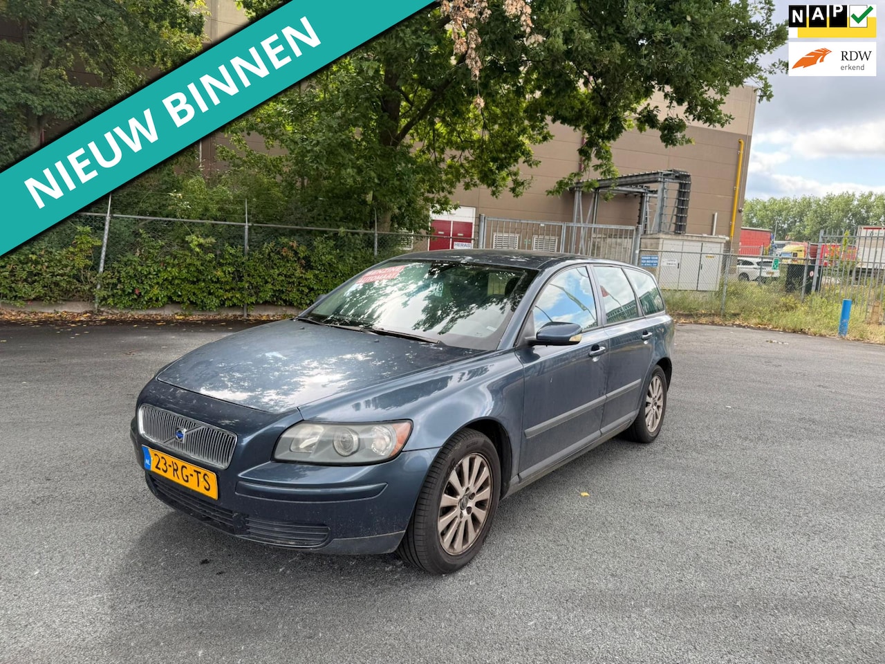 Volvo V50 - 2.4 Momentum LET OP : ONLY EXPORT - AutoWereld.nl