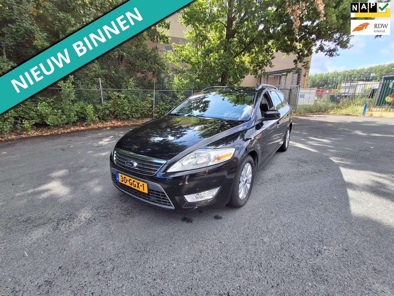 Ford Mondeo Wagon - 2.0-16V Ghia NETTE AUTO RIJDT EN SCHAKELT GOED - AutoWereld.nl
