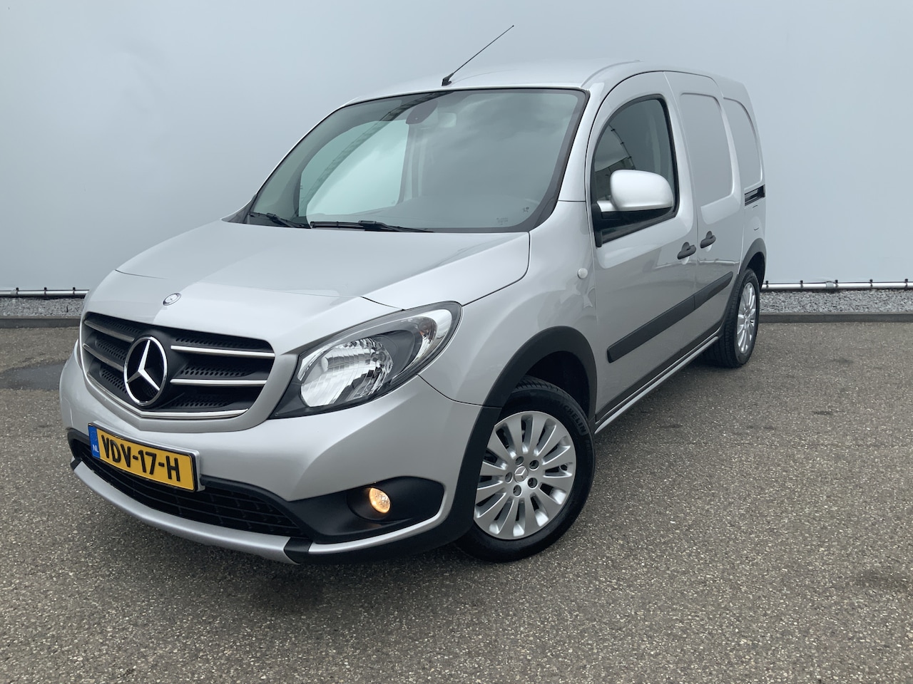 Mercedes-Benz Citan - 109 CDI BlueEFFICIENCY Airco Dub Schuifdeur Cruise Trekhaak 1050 kg Euro 6 - AutoWereld.nl