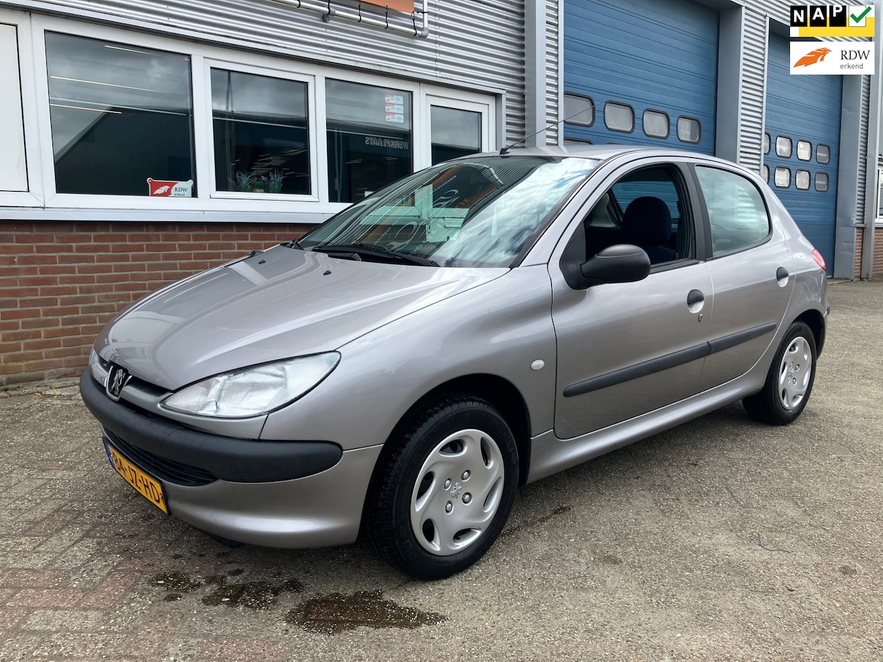 Peugeot 206 - 1.4 XR 1.4 XR - AutoWereld.nl