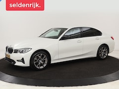 BMW 3-serie - 318i Executive Edition | Sport Line | Stoelverwarming | Camera | Trekhaak | Half leder | F