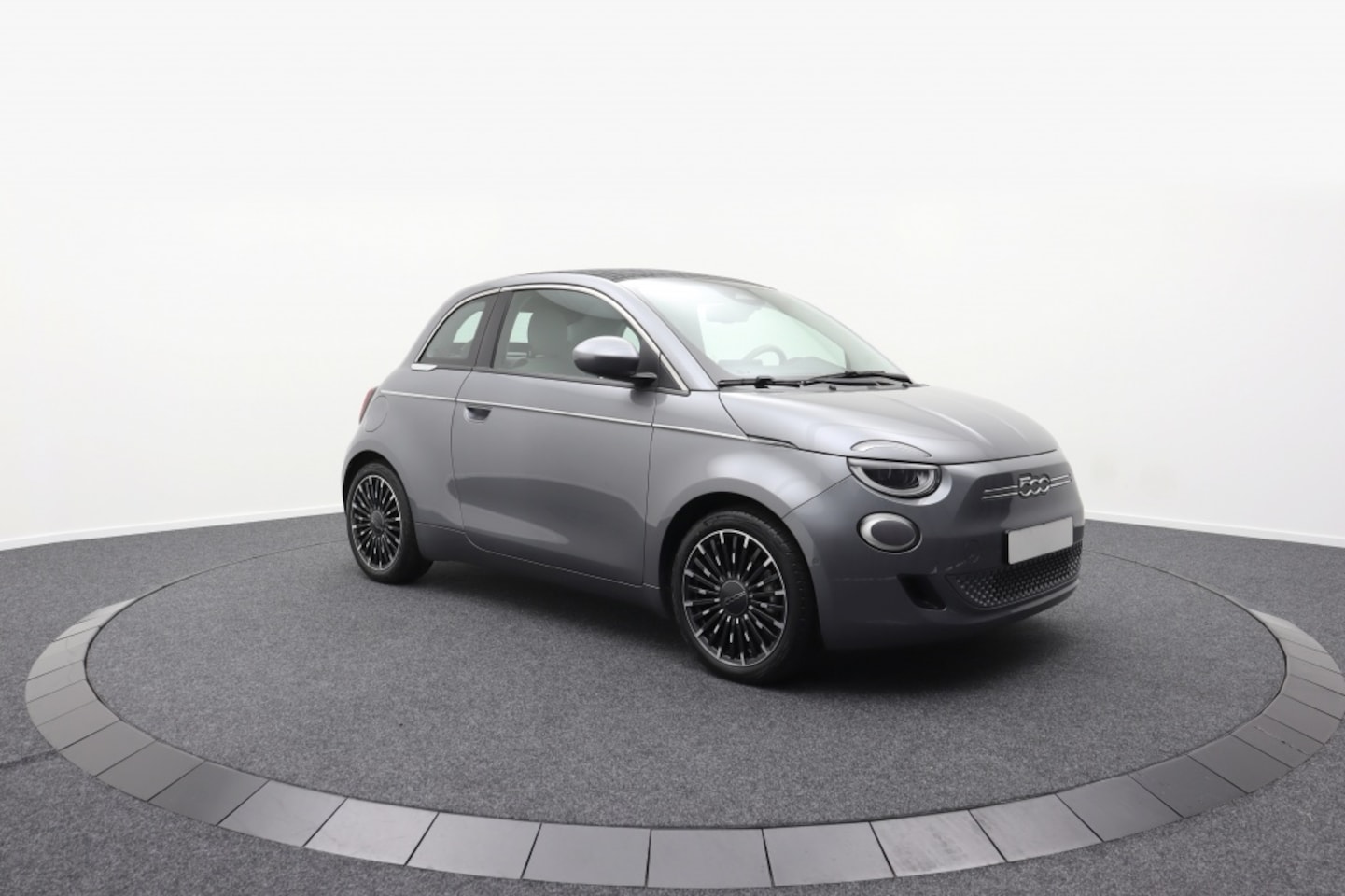 Fiat 500e - Cabrio | Winterpack | JBL | Camera | CarPlay - AutoWereld.nl