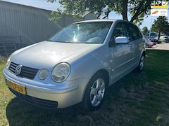 Volkswagen Polo - 1.4-16V Highline - 5 deurs - AUTOMAAT
