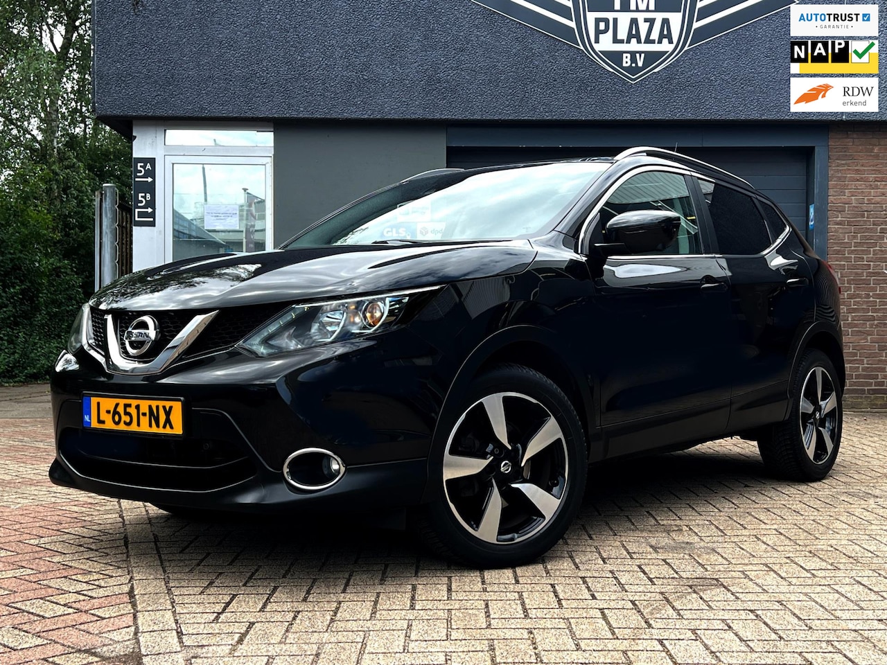 Nissan Qashqai - 1.2 Tekna 3d cam_Navi_Trekh_Pano_Leder_Nette auto - AutoWereld.nl
